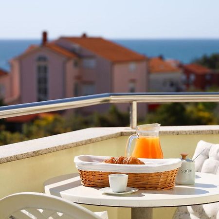 The Florens Residence Near The Beach With The Pool, Bbq And Kids Playground, Zadar Diklo Exteriör bild