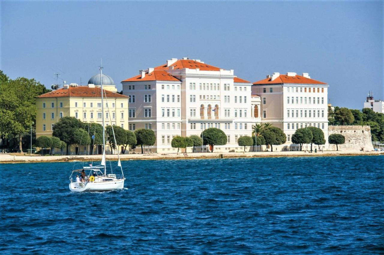 The Florens Residence Near The Beach With The Pool, Bbq And Kids Playground, Zadar Diklo Exteriör bild