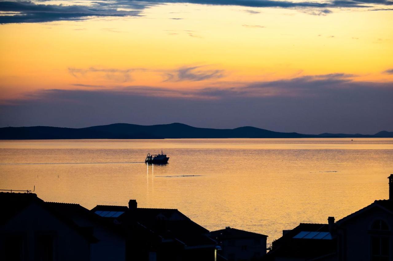 The Florens Residence Near The Beach With The Pool, Bbq And Kids Playground, Zadar Diklo Exteriör bild