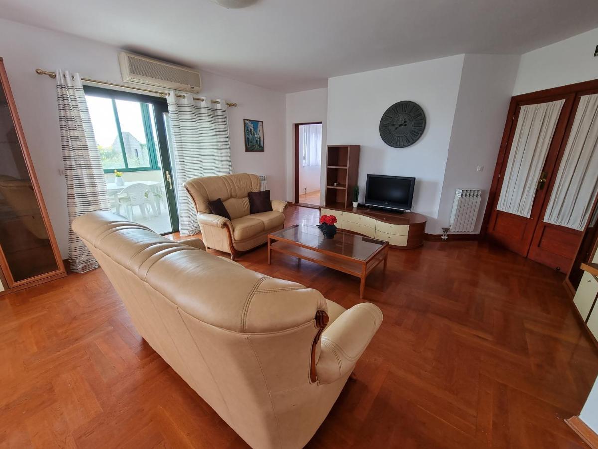 The Florens Residence Near The Beach With The Pool, Bbq And Kids Playground, Zadar Diklo Exteriör bild