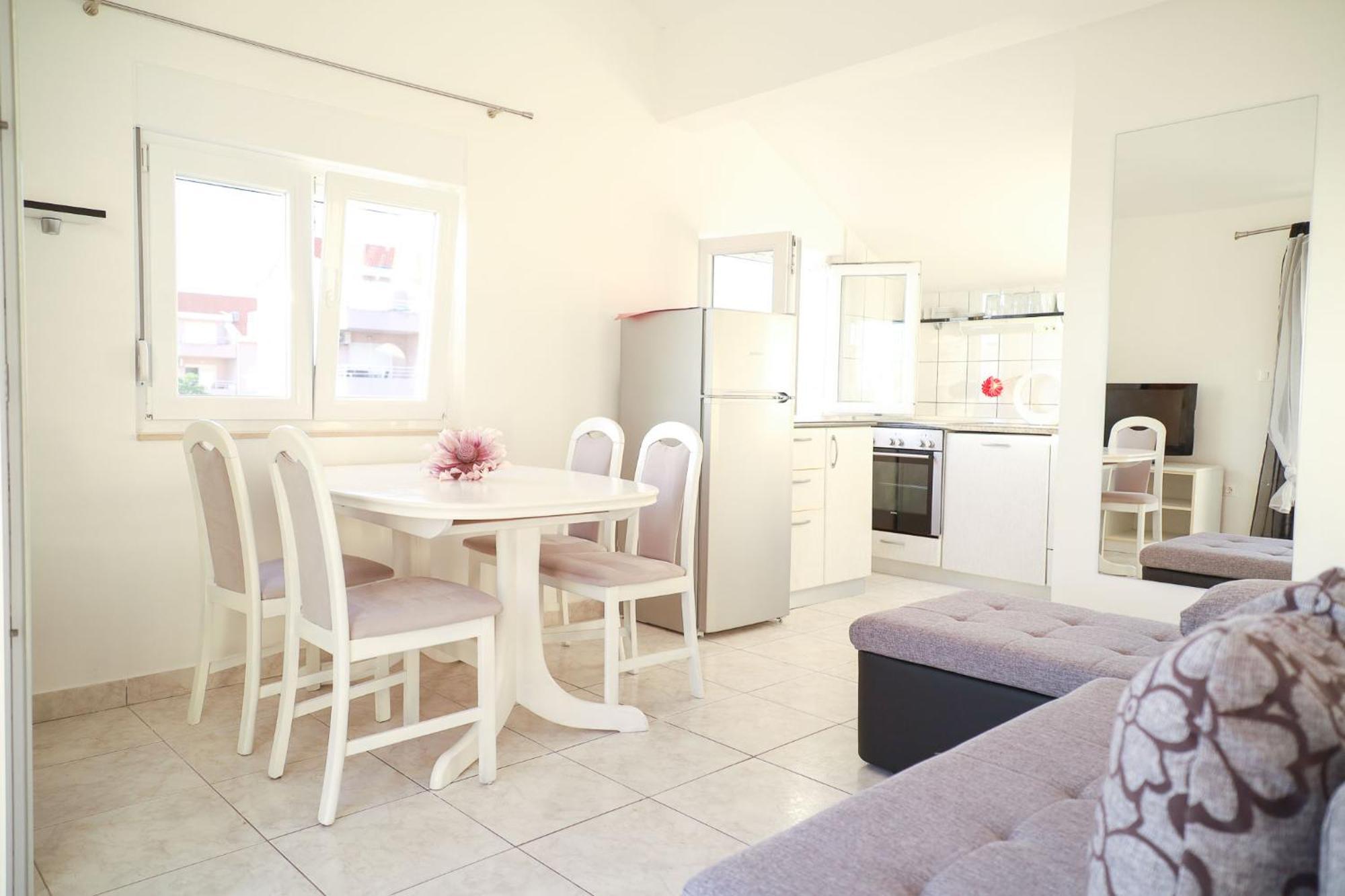 The Florens Residence Near The Beach With The Pool, Bbq And Kids Playground, Zadar Diklo Rum bild